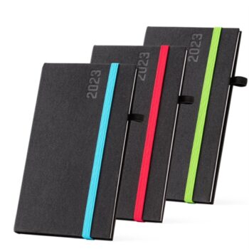 Agenda con goma promocional de bolsillo.
